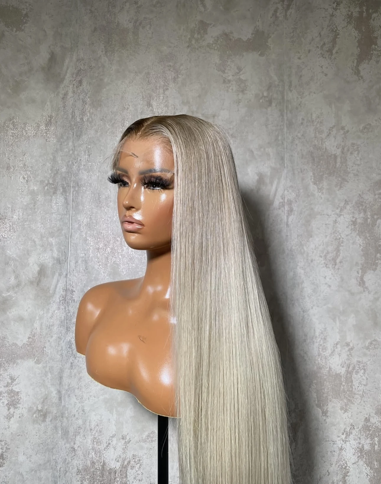 Baddie blonde view 1