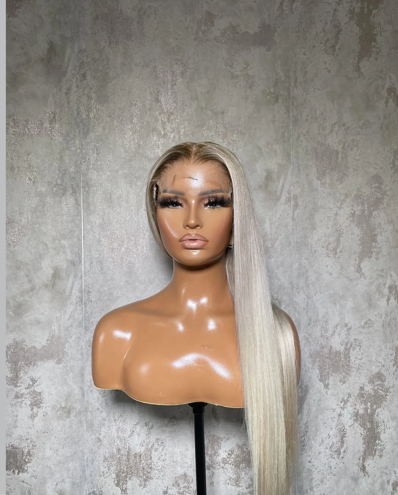 Baddie blonde view 3